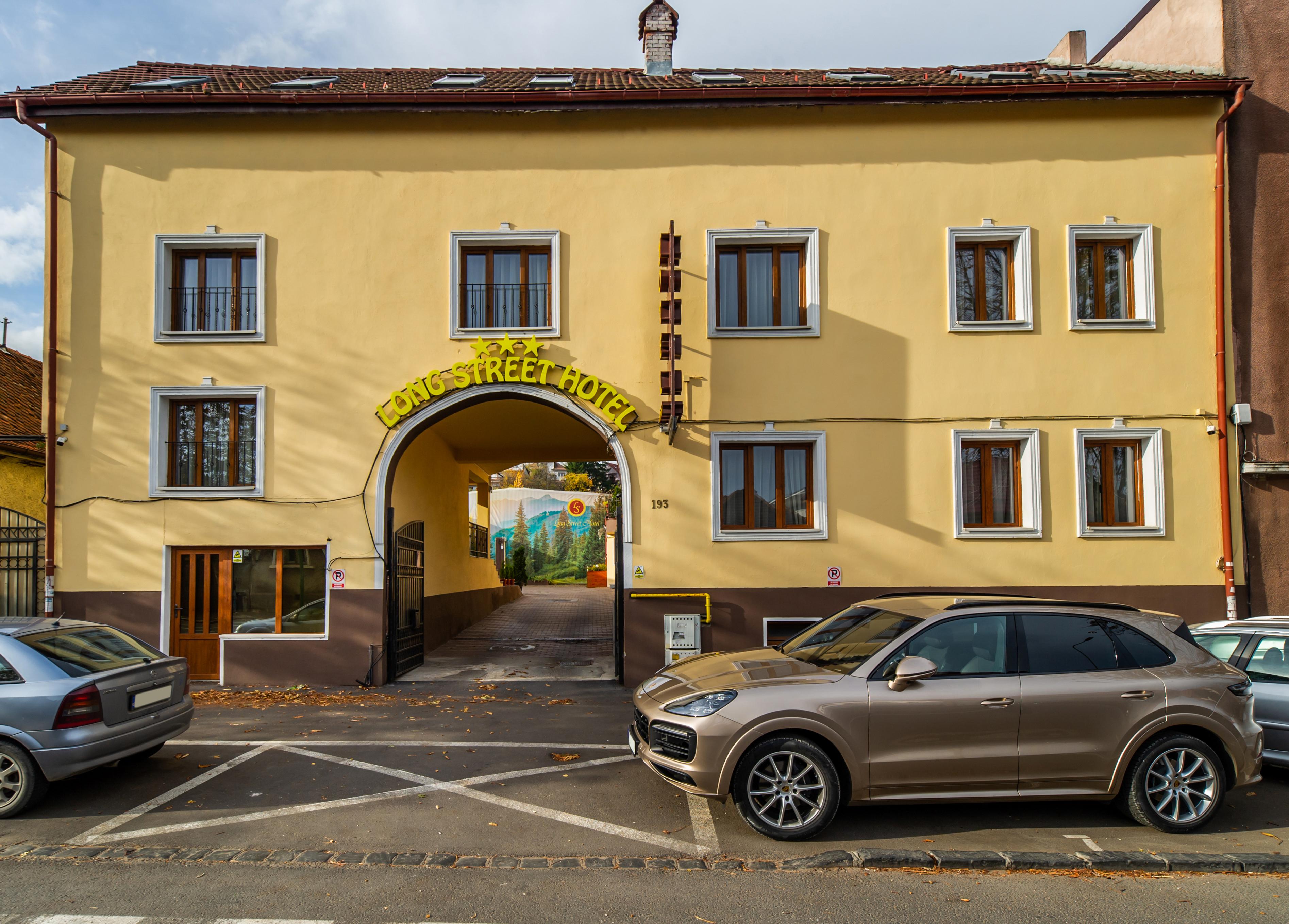 Long Street Hotel Braşov Exteriör bild