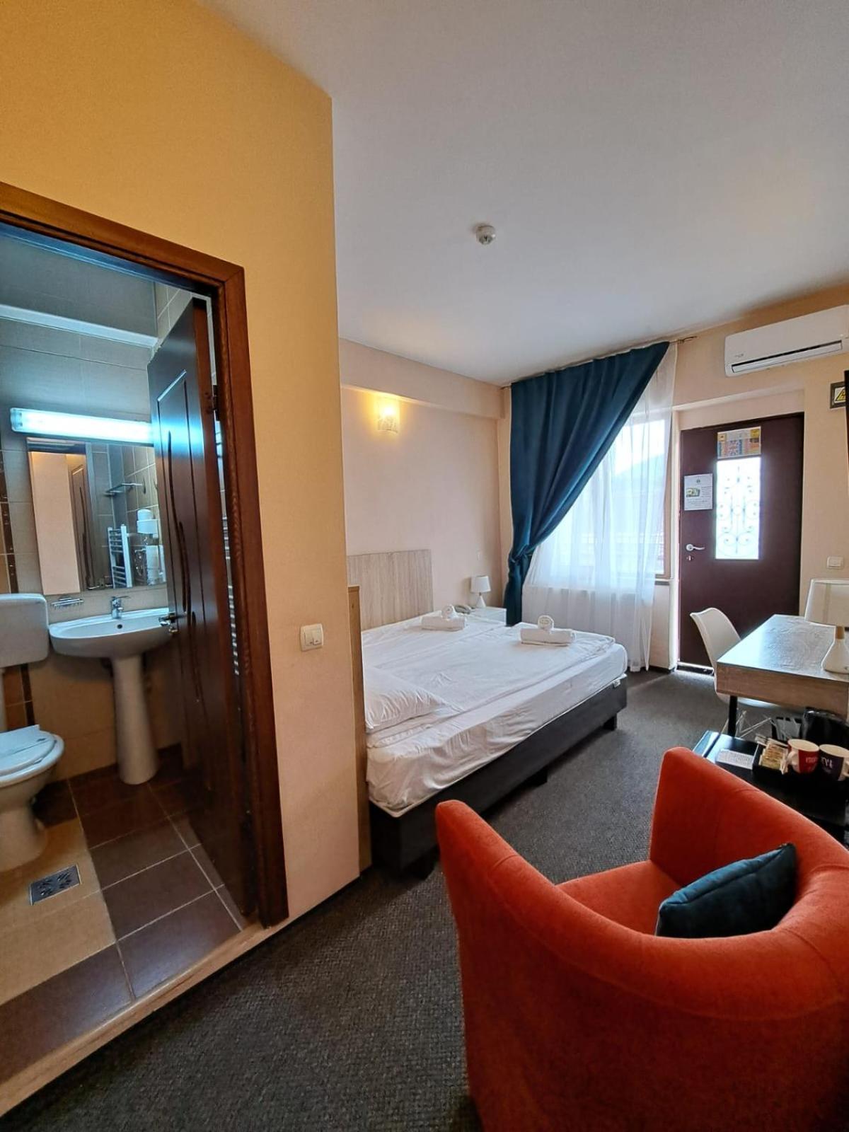 Long Street Hotel Braşov Rum bild