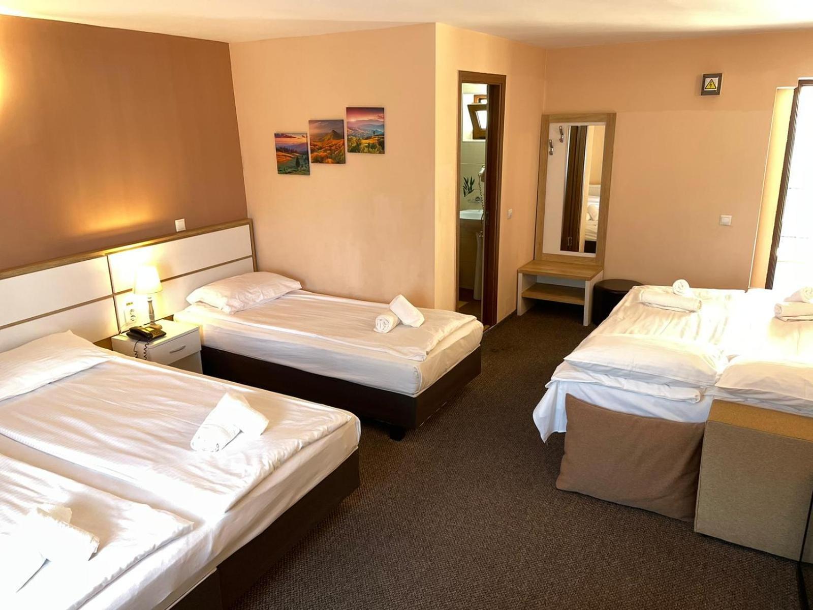 Long Street Hotel Braşov Rum bild